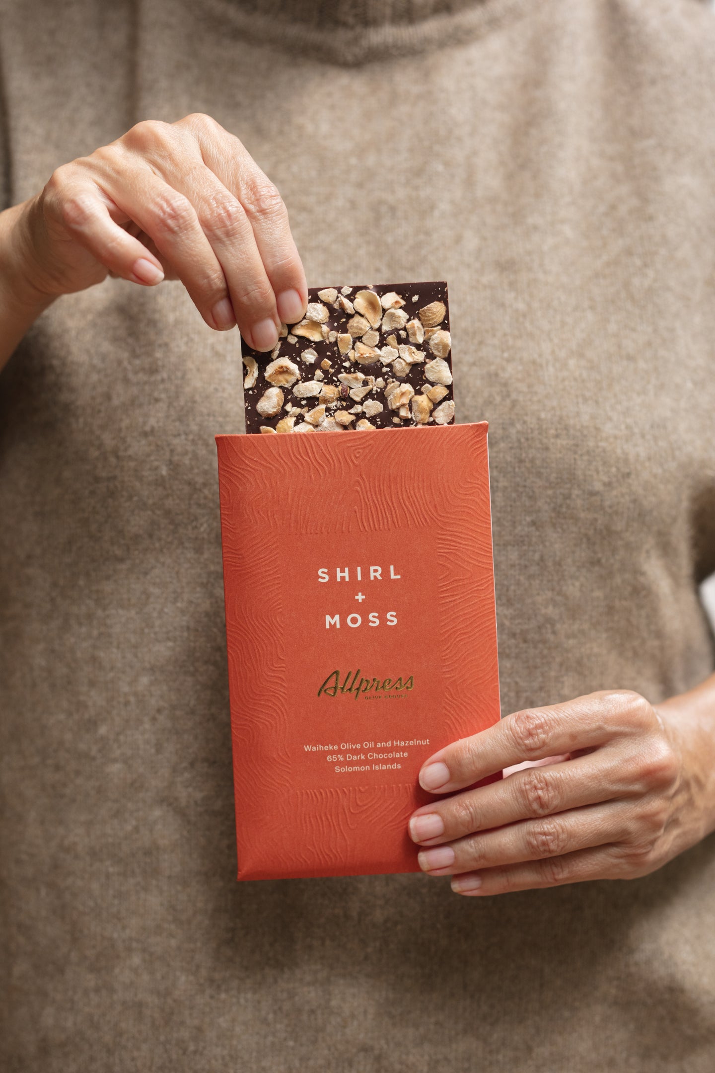 Shirl + Moss - Hazelnut Chocolate Bar 80g